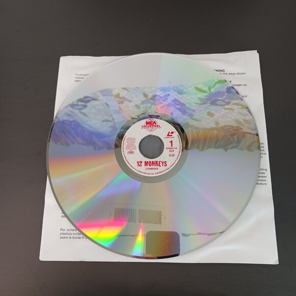 12 Monkeys Laserdisc Movie 1996 MCA Universal Bruce Willis, Madelaine Stowe EX - Picture 2 of 12